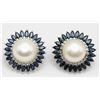 Image 1 : 14K PAIR OF BUTTON CUFFS WITH PEARL CENTER