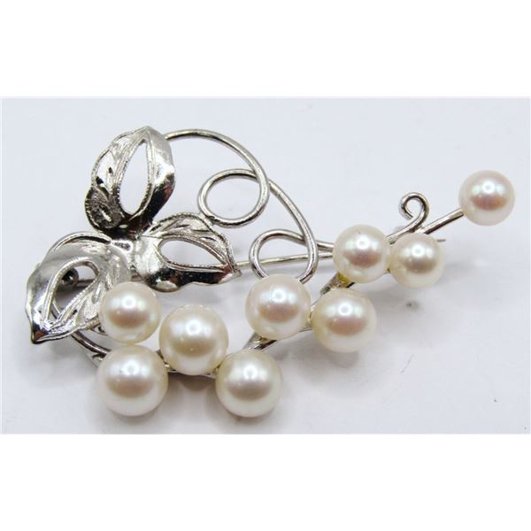 VINTAGE STERLING BROOCH WITH FAUX PEARL