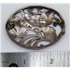 Image 3 : VINTAGE OVAL SHAPED BROOCH WITH CUT-OUT