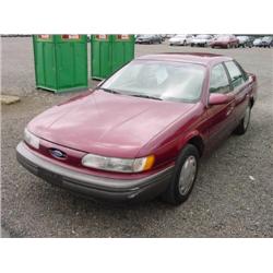 92 FORD TAURUS 4DR EXMT.                                              