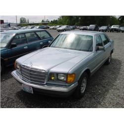 82 MERCEDES 300SD 4DR EXMT.                                           
