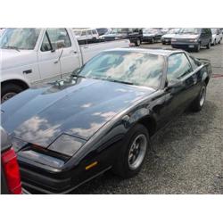 86 PONTIAC FIREBIRD 5SPD 2DR EXMT.                                    
