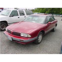 94 OLDSMOBILE 88 4DR EXMT.                                            
