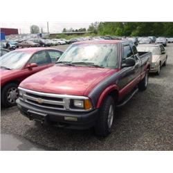*96 CHEVROLET S10 4X4 EXT CAB P/U 077,822 ACTUAL                      