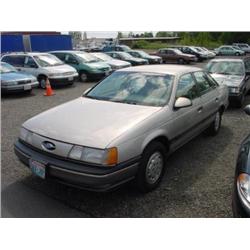 90 FORD TAURUS 4DR EXMT.                                              