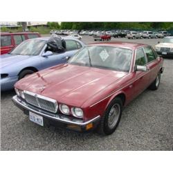 88 JAGUAR VANDEN PLAS 4DR MOBILE PHONE EXMT.                          