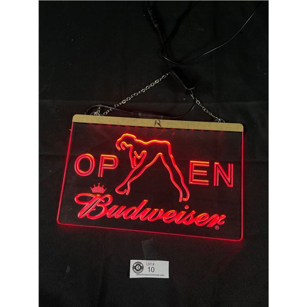 Budweiser Light Up Sign. Approx. 12"x 7 1/2"