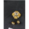 Image 2 : Vintage Signed Starburst Brooch and Earrings