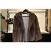 Image 1 : Short Eatons Fur Saloon short brown muskrat swing style coat