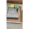 Image 2 : DOG GROOMING KIT AND GARDEN ITEMS
