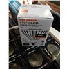 Image 2 : 14 FLOODLIGHT BULBS AND THREE 120V BALLASTS