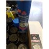Image 2 : BOX OF WHITE LITHIUM GREASE, AND AUTO GLASS CLEANER