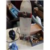 Image 4 : US MINI SKATEBOARD, WHEELS, SKULL STROBE LIGHT AND PARTY LIGHT