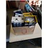Image 1 : 3 SYLVANIA SILVERSTAR HEADLIGHTS AND 17 SYLVANIA HALOGEN HEADLIGHTS