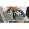 Image 1 : 2 TOTES OF KITCHEN ITEMS, KNIVES IN KNIFE BLOCK, SPEAKERS
