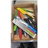Image 2 : 3 TRAYS OF KNIVES