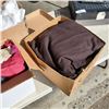 Image 3 : 3 BOXES OF VARIOUS FABRIC AND JEANS