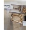 Image 2 : LOT OF JEWELRY, NECKLACES