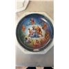 Image 2 : 2 - DISNEY LTD EDITION PLATES - WINNIE THE POOH AND HUNDRED ACRE HUGS