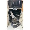 Image 8 : HAMILTON BEACH BLENDER WITH COFFEE MAKER AND 2 STAINLESSS CREAMERS