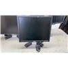 Image 2 : 3 DELL MONITORS WORKING