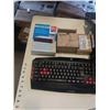 Image 2 : LOT OF COMPUTER ITEMS, WIRELESS MOUSE, EXTERNAL HDD, KEYBOARD AND MORE