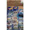 Image 2 : 21 SEALED HOTWHEELS CARS INLCUDING RARE MYSTERY CAR