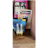 Image 2 : WOODEN APPLE CRATE WITH ELECTRIC RAZOR, HAIR CURLER, PHILIPS SONICARE BRUSH HEADS, ETC