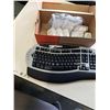 Image 2 : REMOTE CONTROL PLUGS AND MICROSOFT KEYBOARD AND MOUSE