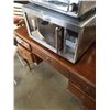 Image 3 : SANYO MICROWAVE AND HAMILTON BEACH TOASTER OVEN