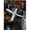 Image 1 : CIELING FAN WITH LIGHT