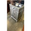 Image 2 : MIRRORED ENDTABLE