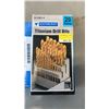 Image 2 : NEW OLD STOCK MASTERCRAFT 29 PIECE DRILL BIT SET AND 11 PIECE SCREWDRIVER SET