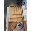 Image 2 : BAMBOO CUTLERY TRAY, KNIFE BLOCK AND CHEESE BOARD