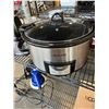 Image 3 : SLOW COOKER AND MAGIC BULLET BLENDER W/ ACCESSORY CUPS, AND NINJA PROCCESSOR  - BOTH WORKING