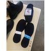Image 2 : NEW SIZE 11 SIERRA OIL AND CHEMICAL RESISTANT SHOES WITH DURAY THERMAL INSOLES