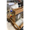 Image 8 : WEAVING LOOM