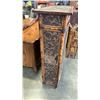 Image 8 : RATTAN GLASS DOOR CABINET