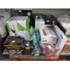 Image 1 : Box of Assorted Amazon Overstock Merchandise