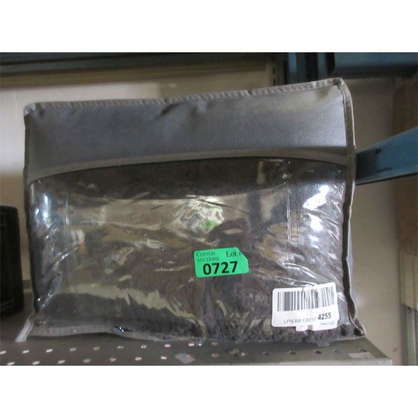 15 LB Plush Weighted Blanket - Size Unknown 