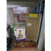 Image 1 : 5 Piece Lot of Assorted Toys & Games