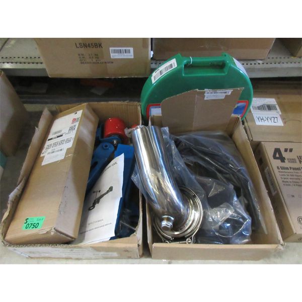 5 Assorted Vehicle Accessories 