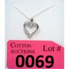 Image 1 : 10 KT White Gold 10 Diamond Heart Pendant