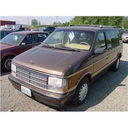 90 DODGE CARAVAN LE EXMT.                                             
