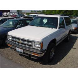 93 CHEVROLET S-10 BLAZER 4X4 4DR SUV EXMT.                            