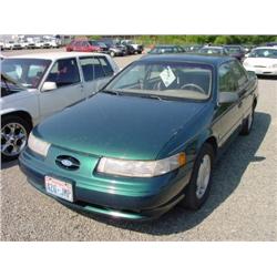 93 FORD TAURUS SHO 4DR EXMT.                                          