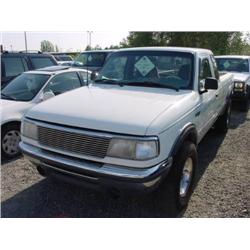 94 FORD RANGER 4X4 EXT CAB P/U EXMT.                                 