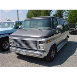 88 CHEVROLET 20 VAN EXMT.                                             