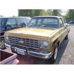 76 CHEVROLET C30 3SPD P/U EXMT.                                       