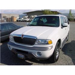 *98 LINCOLN NAVIGATOR 4X4 4DR 102,719 ACTUAL                          